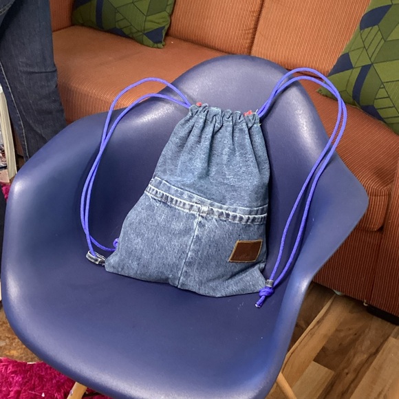 Mini the Drawstring Backpack - Picture 5 of 7